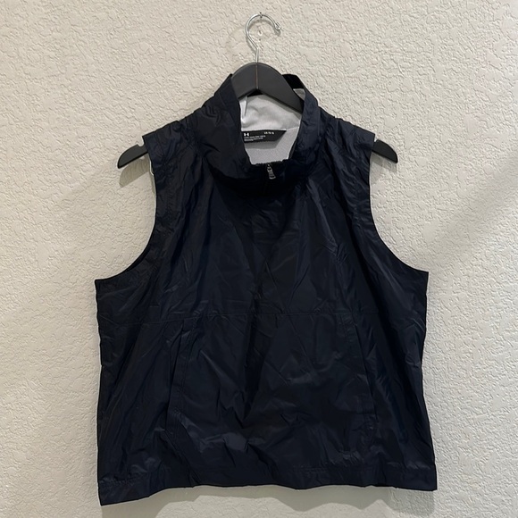 Under Armour Jackets & Blazers - Under Armor 1/4 Zip Black Sleeveless Women’s Vest Large